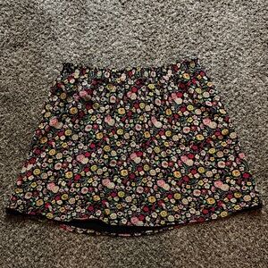 Floral Black Skirt with elastic waist.